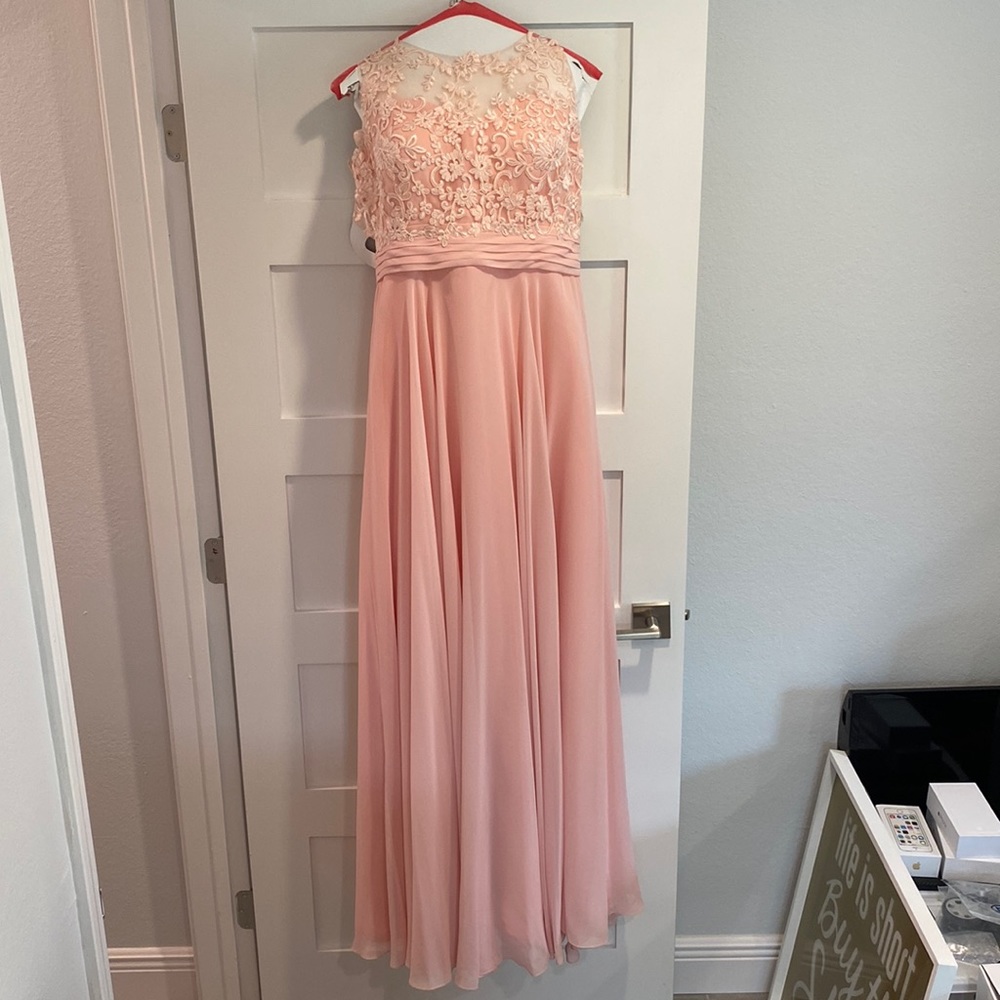 Glow Dress light pink with open back